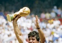 La histórica camiseta que usó Maradona en el partido de ‘La mano de Dios’ será subastada en Londres