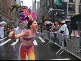 Reina del Carnaval de los Niños 2027, Isabella Daes García, deslumbró en el Desfile de la Hispanidad en Nueva York